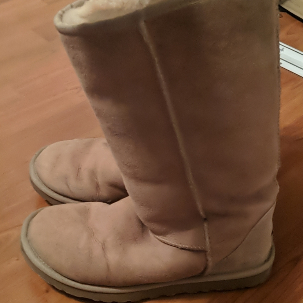 Ugg boots like new